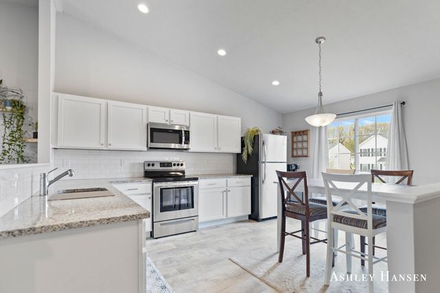 812 Strauss Court, Greenville, MI 48838