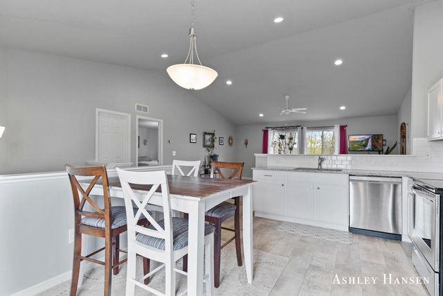 812 Strauss Court, Greenville, MI 48838
