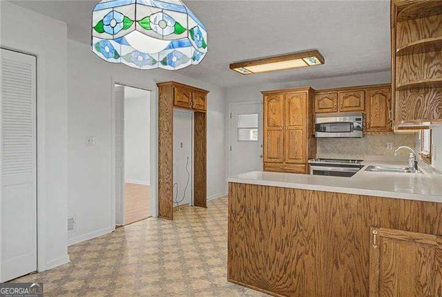 7764 Morant Drive, Jonesboro, GA 30236