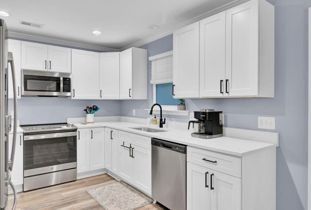 5717 Chaplins Landing Road, Hollywood, SC 29449