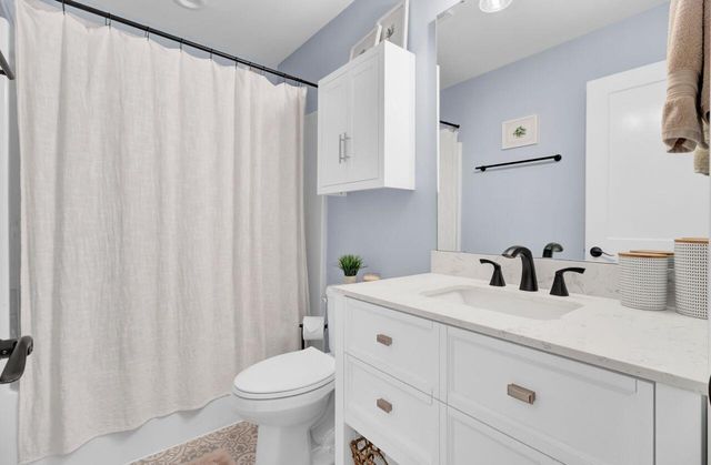 5717 Chaplins Landing Road, Hollywood, SC 29449