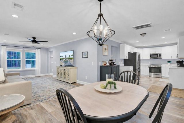 5717 Chaplins Landing Road, Hollywood, SC 29449