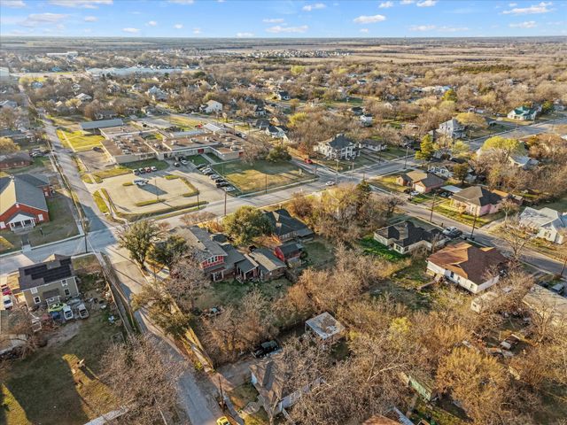 2221 Walnut Street, Greenville, TX 75401