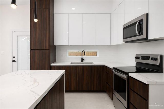 916 Glory Street 2, Alamo, TX 78516