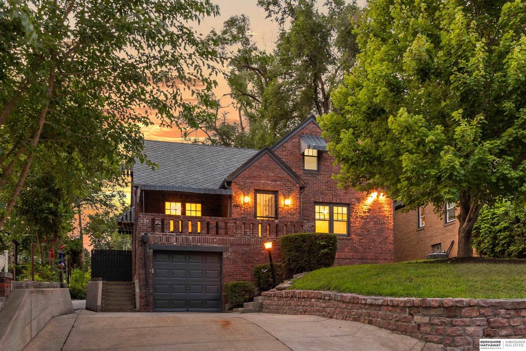 4940 Franklin Street, Omaha, NE 68104