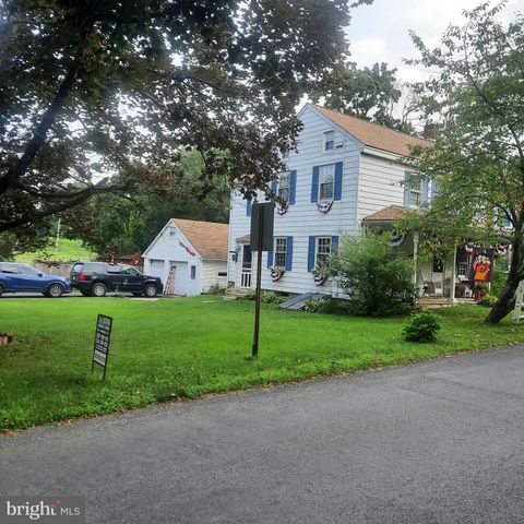 343 E DARK HOLLOW RD, Pipersville, PA 18947