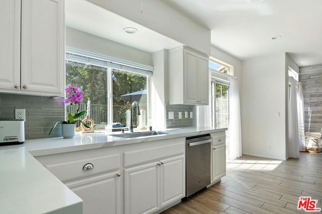 4724 Rhapsody Drive, Oak Park, CA 91377