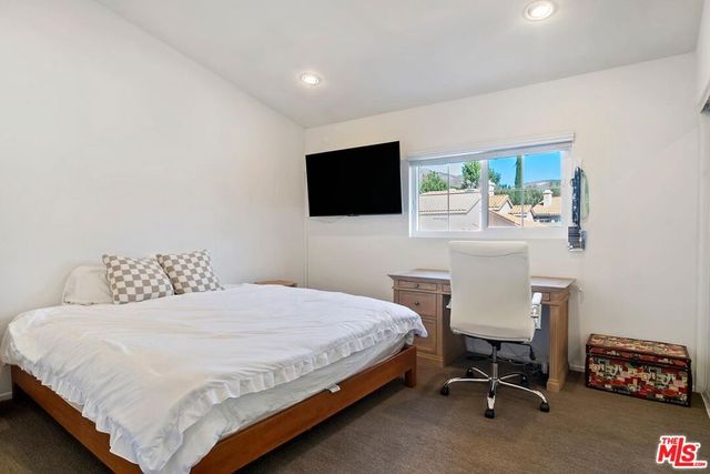 4724 Rhapsody Drive, Oak Park, CA 91377