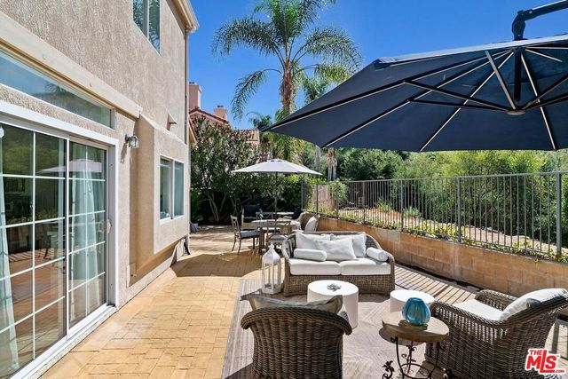 4724 Rhapsody Drive, Oak Park, CA 91377
