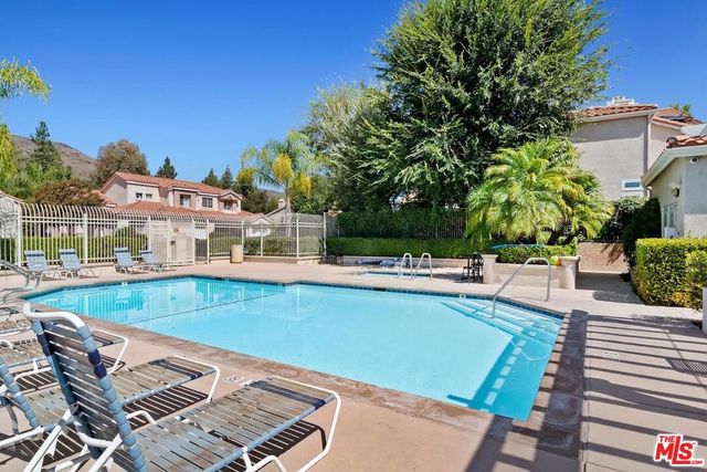 4724 Rhapsody Drive, Oak Park, CA 91377
