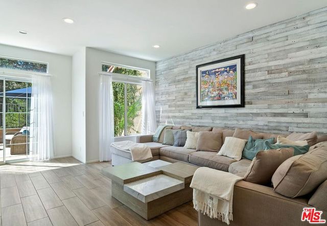 4724 Rhapsody Drive, Oak Park, CA 91377