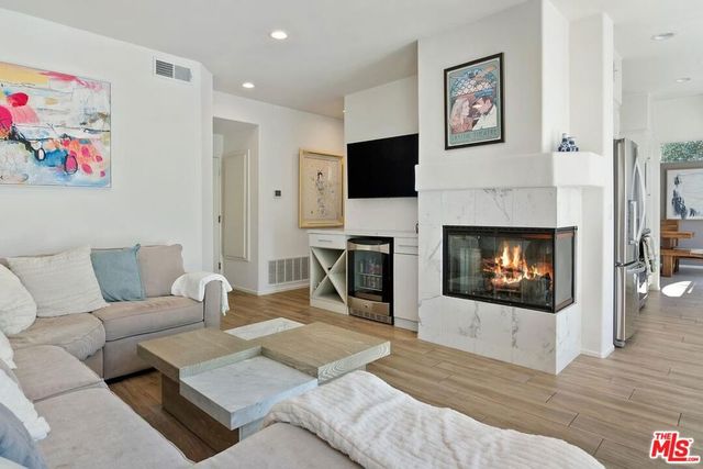 4724 Rhapsody Drive, Oak Park, CA 91377