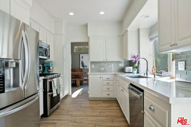 4724 Rhapsody Drive, Oak Park, CA 91377