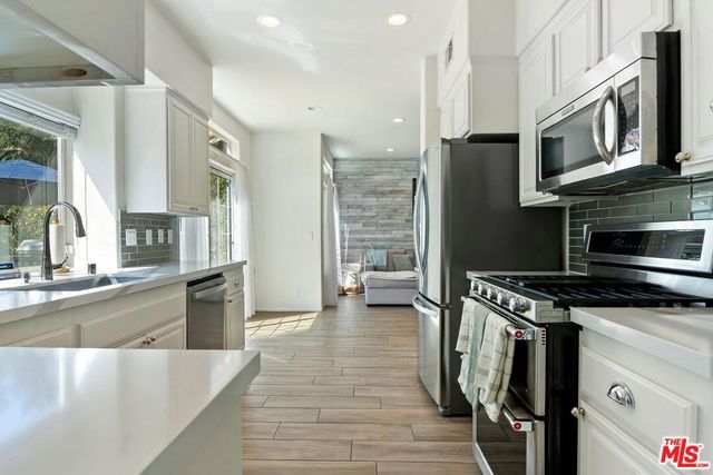 4724 Rhapsody Drive, Oak Park, CA 91377