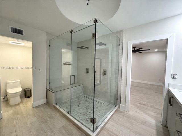 15896 Kilmarnock Dr 15896, Miami Lakes, FL 33014