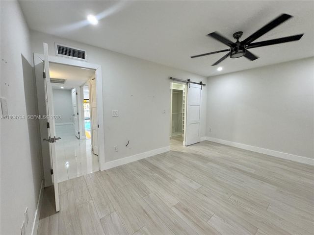 15896 Kilmarnock Dr 15896, Miami Lakes, FL 33014