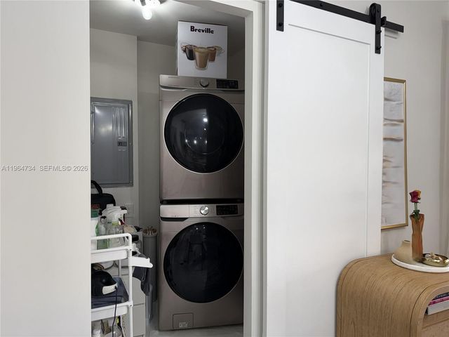 15896 Kilmarnock Dr 15896, Miami Lakes, FL 33014