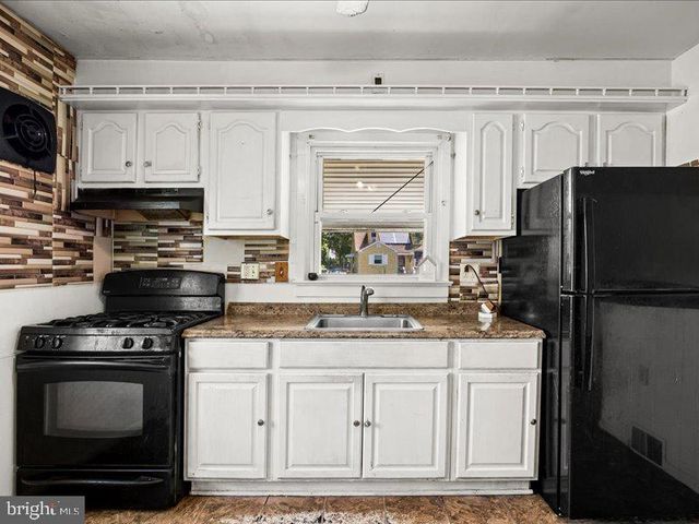 210 COUNTISS AVE, Lindenwold, NJ 08021