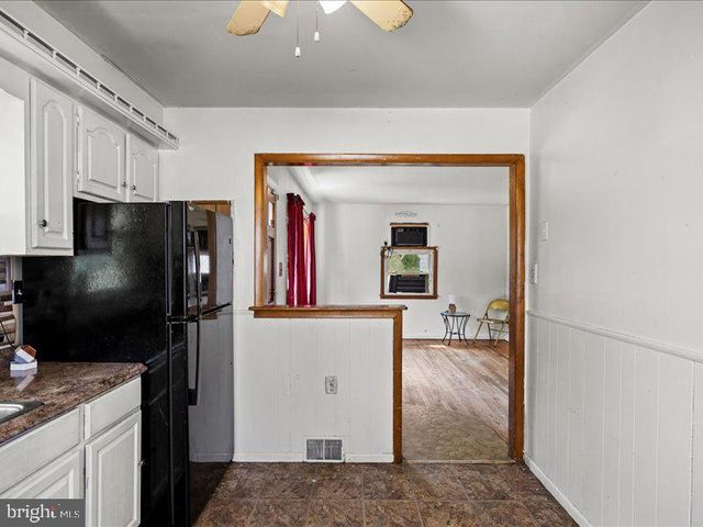 210 COUNTISS AVE, Lindenwold, NJ 08021
