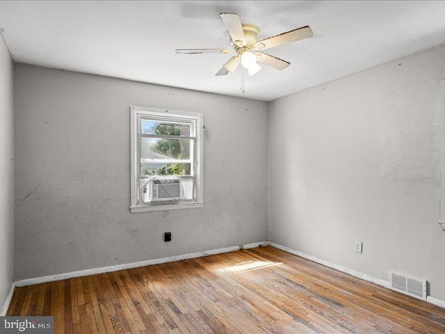 210 COUNTISS AVE, Lindenwold, NJ 08021