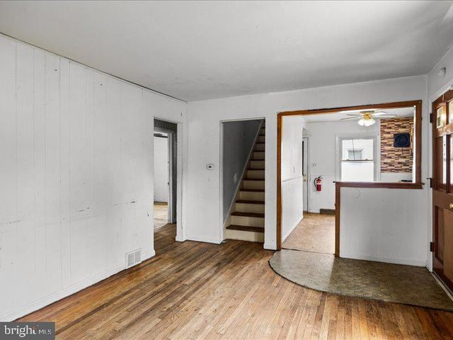 210 COUNTISS AVE, Lindenwold, NJ 08021