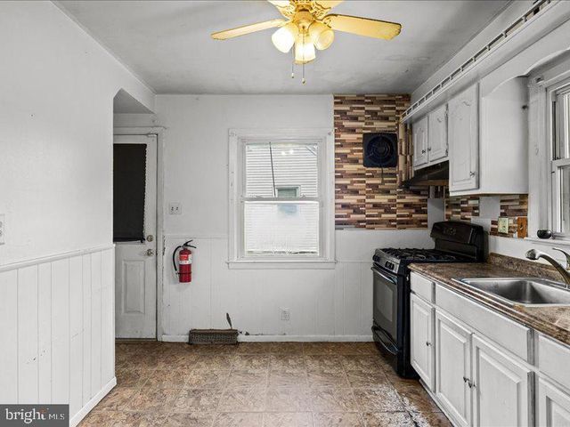 210 COUNTISS AVE, Lindenwold, NJ 08021