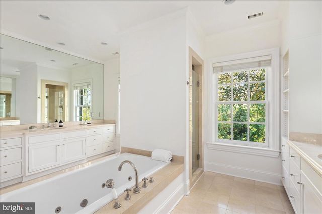2950 CHAIN BRIDGE RD NW, Washington, DC 20016