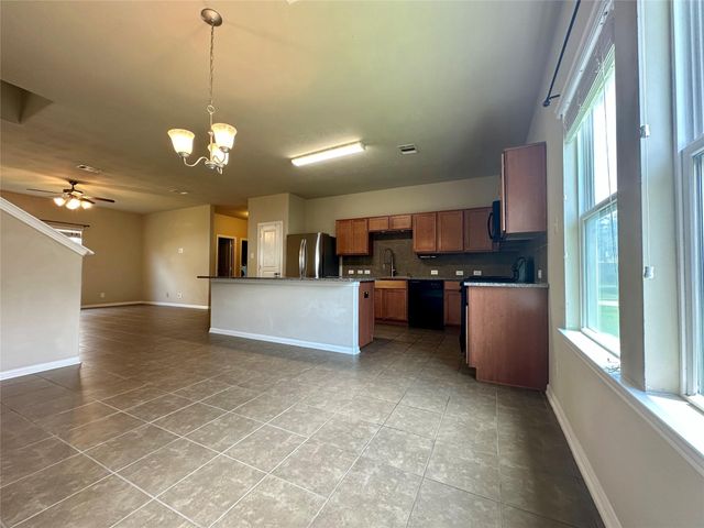 11111 Kingsnorth Drive, Tomball, TX 77375