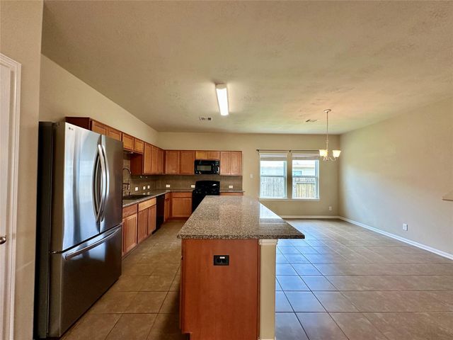 11111 Kingsnorth Drive, Tomball, TX 77375