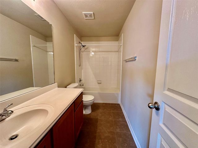 11111 Kingsnorth Drive, Tomball, TX 77375