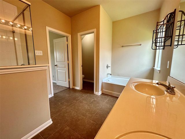 11111 Kingsnorth Drive, Tomball, TX 77375