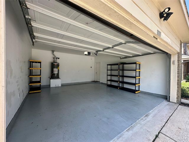 11111 Kingsnorth Drive, Tomball, TX 77375