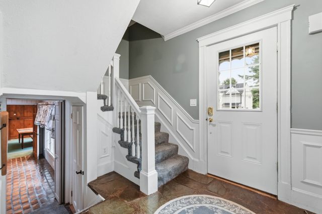 81 Ware St, Dedham, MA 02026
