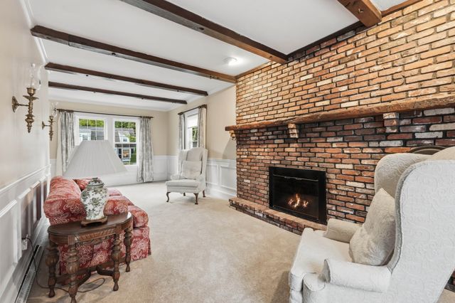 81 Ware St, Dedham, MA 02026