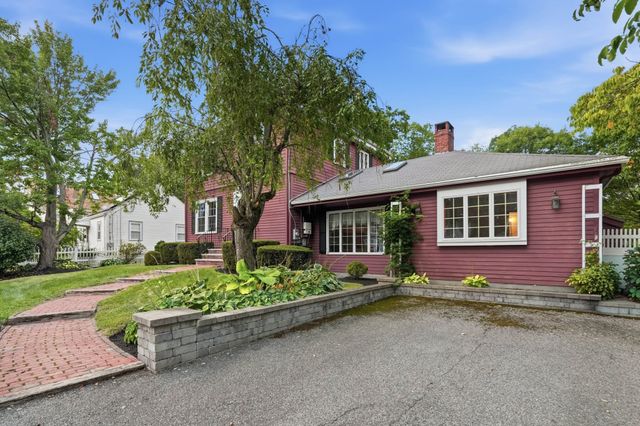 81 Ware St, Dedham, MA 02026