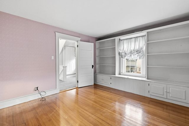 81 Ware St, Dedham, MA 02026