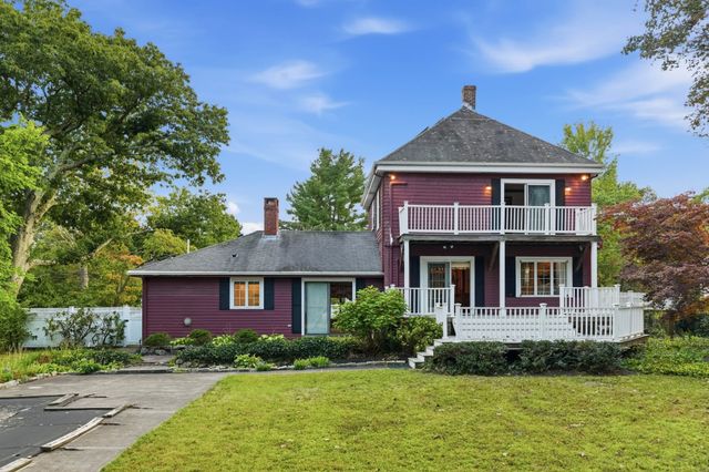 81 Ware St, Dedham, MA 02026