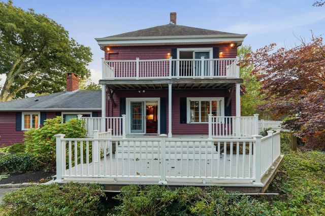 81 Ware St, Dedham, MA 02026