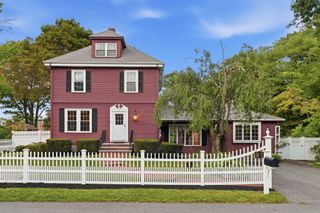 81 Ware St, Dedham, MA 02026
