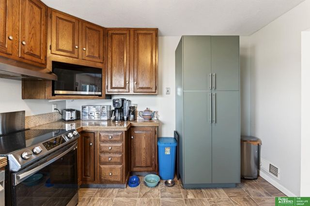 7812 Jackson Street, Omaha, NE 68114