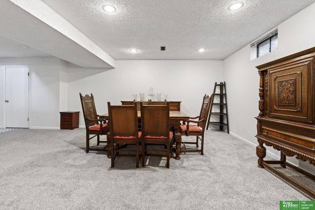 7812 Jackson Street, Omaha, NE 68114