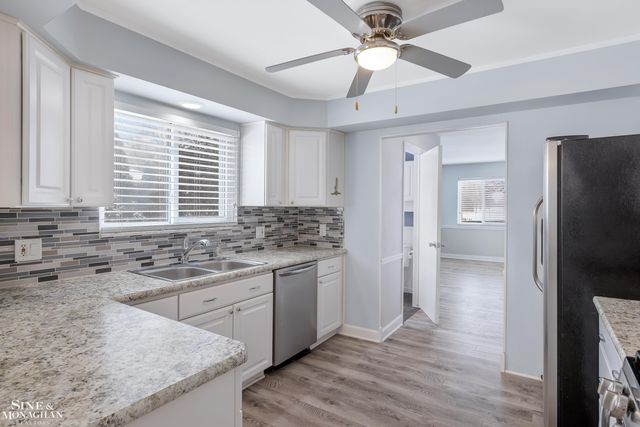 1007 Vernier Road, Grosse Pointe Woods, MI 48236