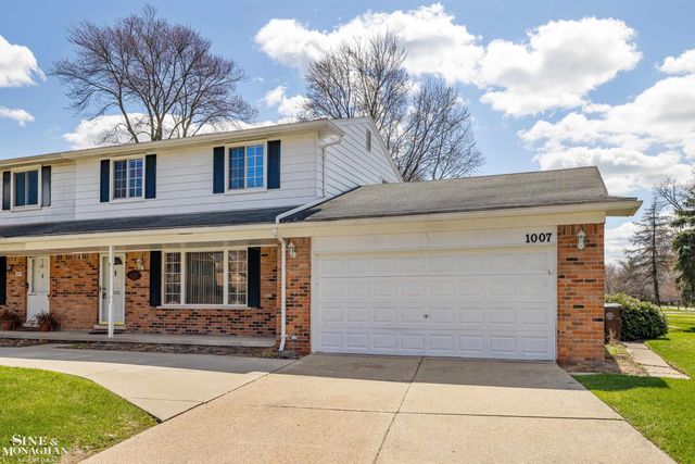 1007 Vernier Road, Grosse Pointe Woods, MI 48236