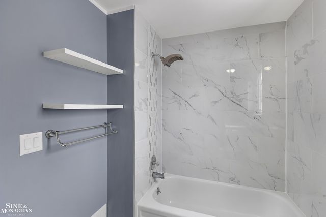 1007 Vernier Road, Grosse Pointe Woods, MI 48236