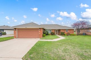 240 Half Moon Way, Runaway Bay, TX 76426