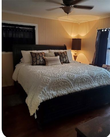 1645 Brentwood Dr, Corpus Christi, TX 78415