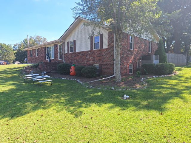 65 Bertha St, Mc Kenzie, TN 38201