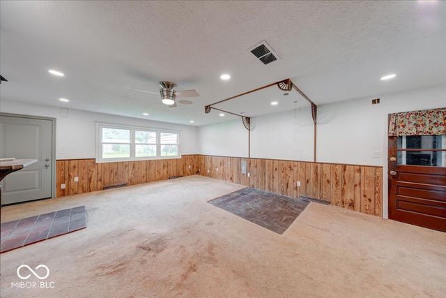 343 Pleasant Drive, Whiteland, IN 46184