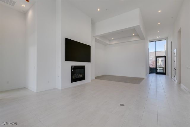 10710 Agate Cliffs Avenue, Las Vegas, NV 89135