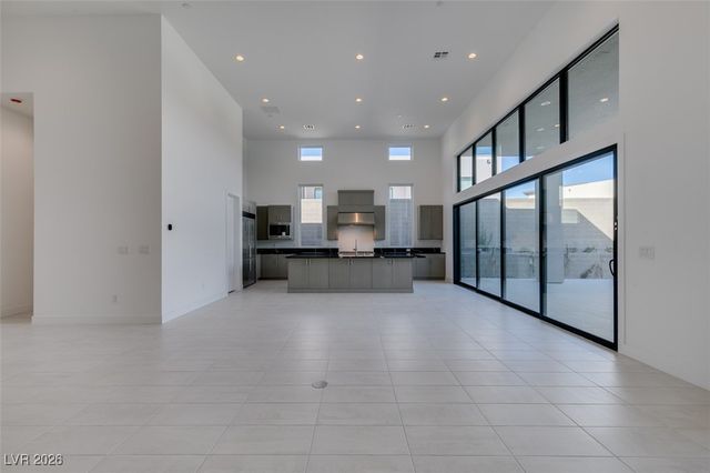 10710 Agate Cliffs Avenue, Las Vegas, NV 89135